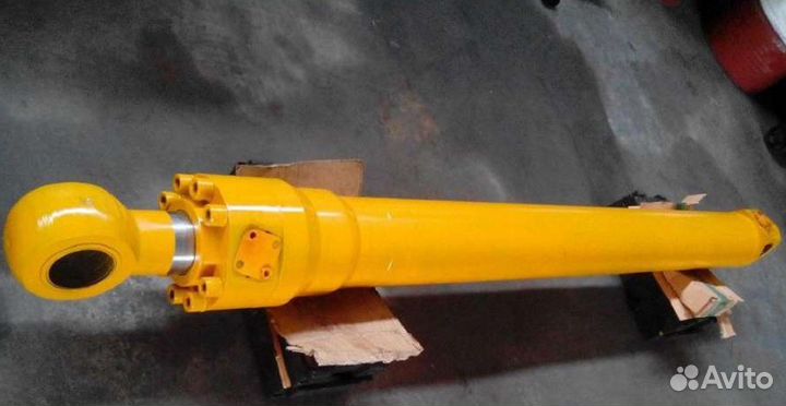 Гидроцилиндр рукояти Komatsu PC 120-6