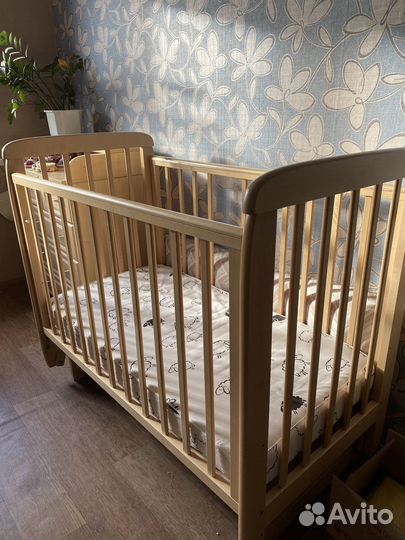 Кроватка+матрац+комод для пеленания