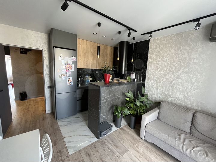 2-к. квартира, 65 м², 9/10 эт.