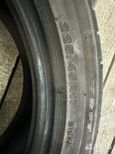 Bridgestone Potenza S001 225/45 R17 и 245/40 R17 91W