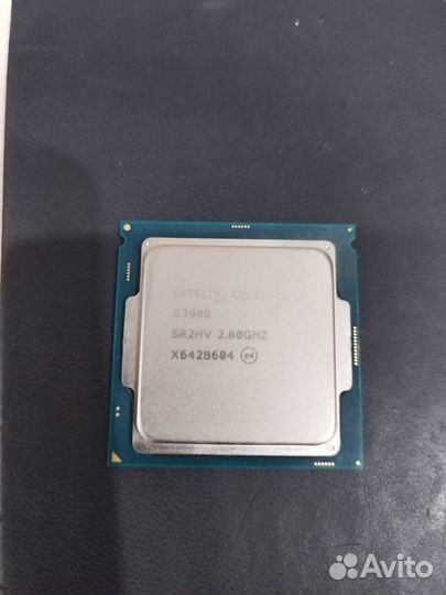 Процессор Intel Celeron G3900 с кулером