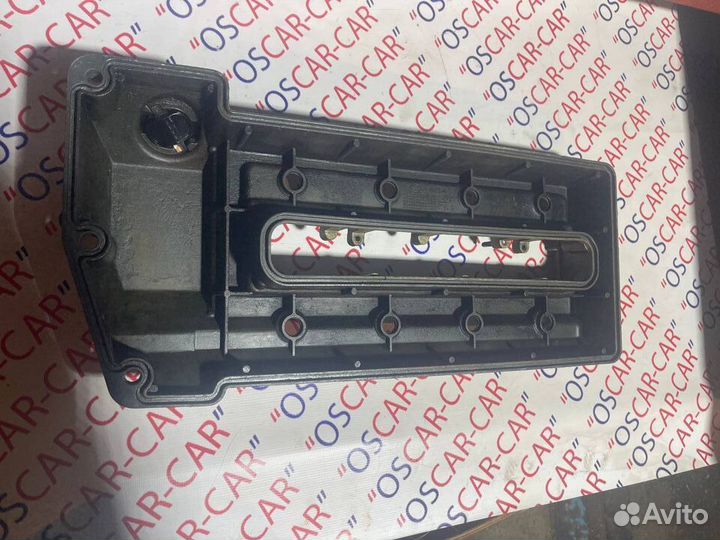 Клапанная крышка правая на BMW