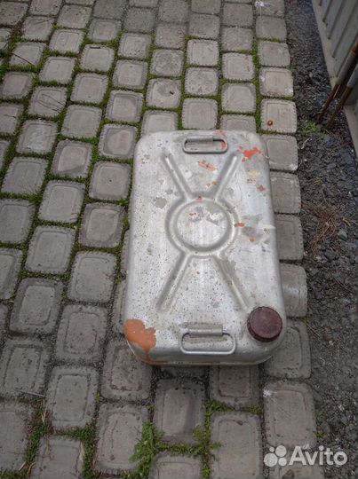 Канистра для бензина бу