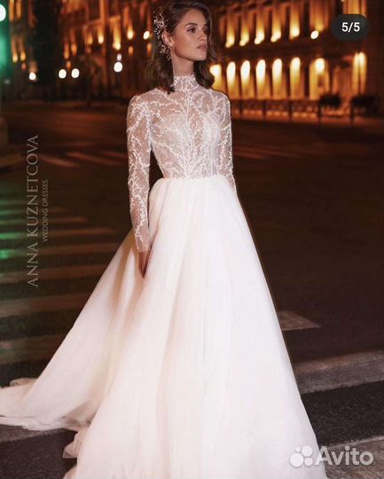 Свадебное платье со шлейфом