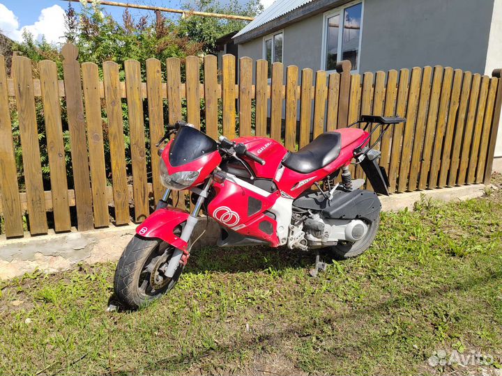 Мотоцикл Gilera DNA