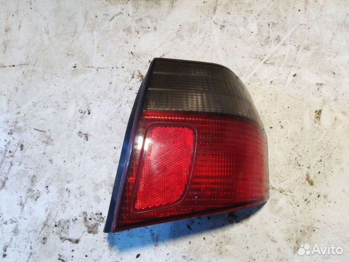 Фонарь Mitsubishi Legnum