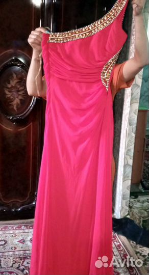 Вечернее платье