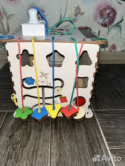 Бизиборд кубик большой