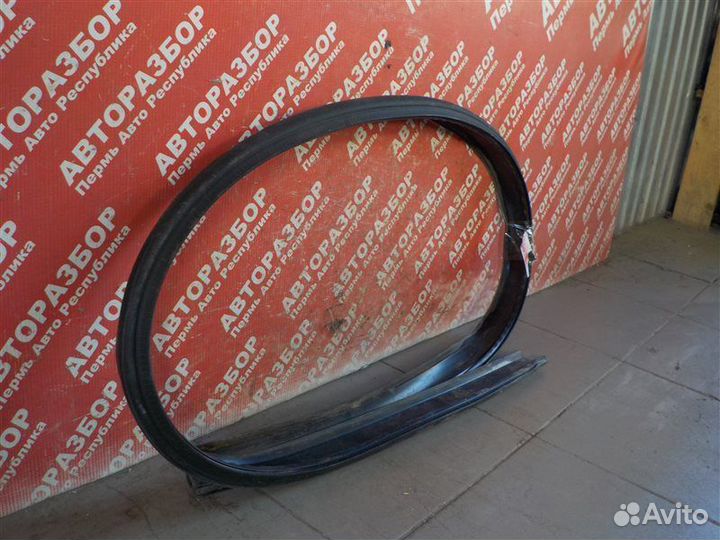 Молдинг крыши левый Renault Sandero 2 stepway 2018