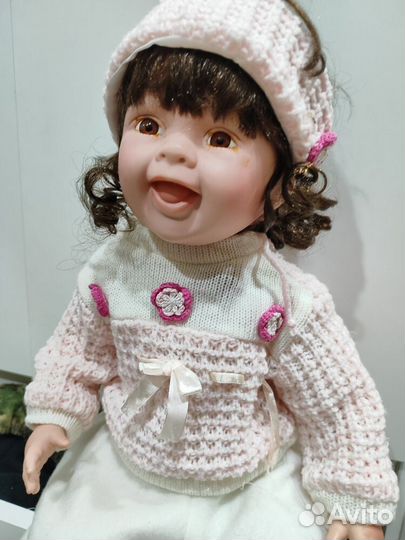 Кукла виниловая