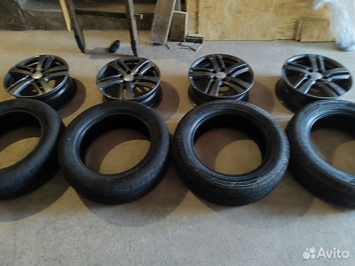 Continental ContiCrossContact LX2 215/60 R17