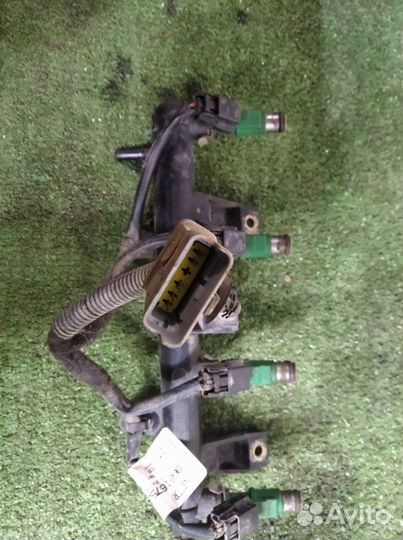 Топливная рампа Peugeot 206 седан KFW 2008