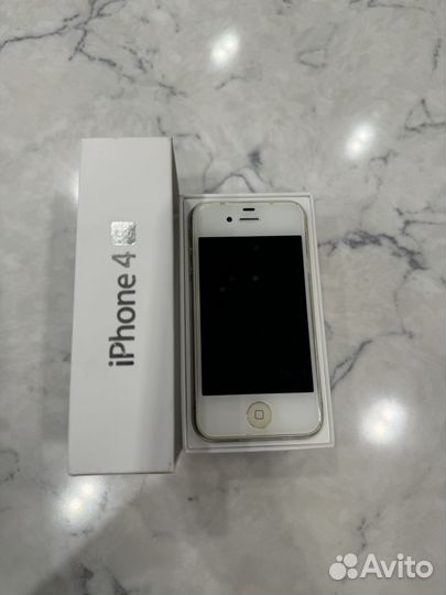 iPhone 4S, 16 ГБ