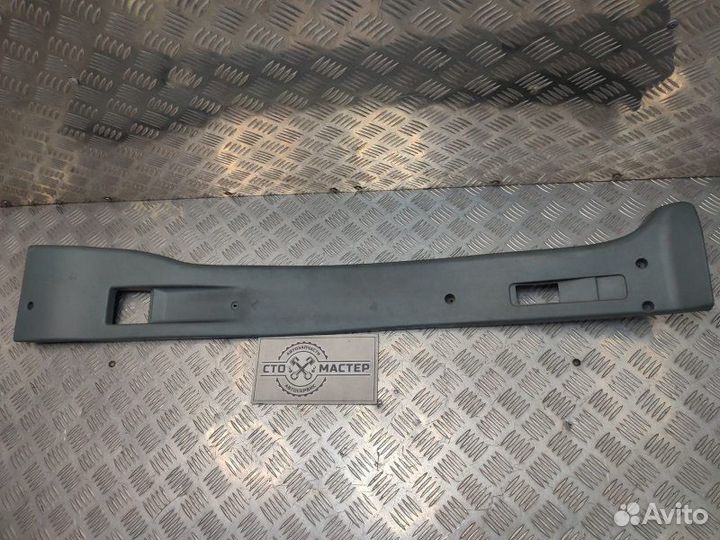 Обшивка стойки правой Ford Transit 2.2