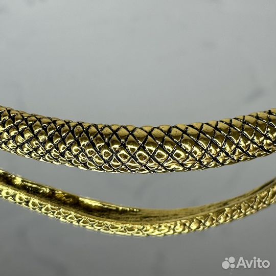 Колье чокер в виде золотой змеи
