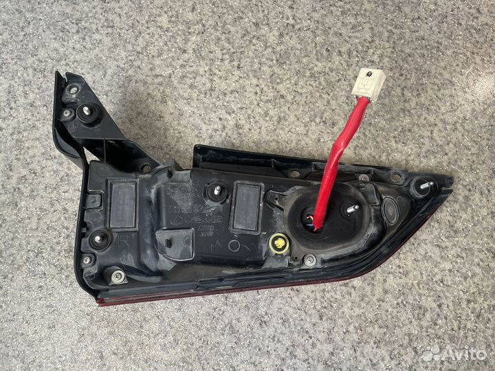 Фара багажника правая Lexus 570 (2015 - н