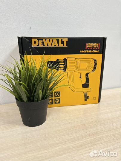 Фен строительный dewalt новый