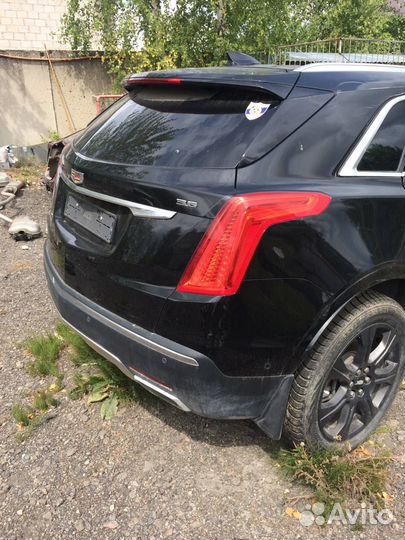 Бампер задний Cadillak XT5 2016