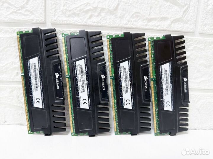 Память DDR3 32Gb(8Gbx4) 1600MHz Corsair Vengeance