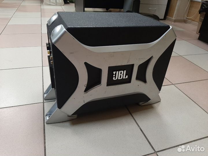 Сабвуфер JBL basspro II