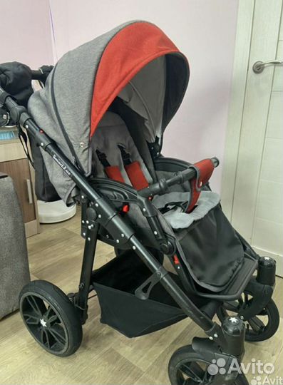 Прогулочная коляска с надувными колесами