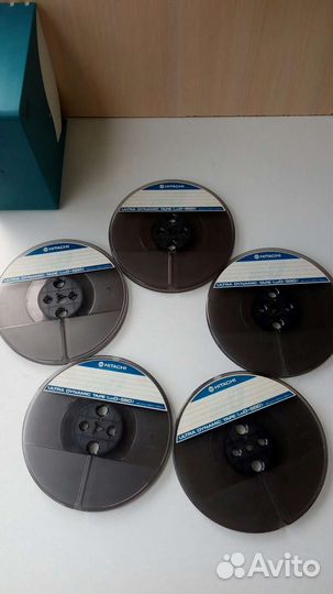 Катушки в пластиковом боксе