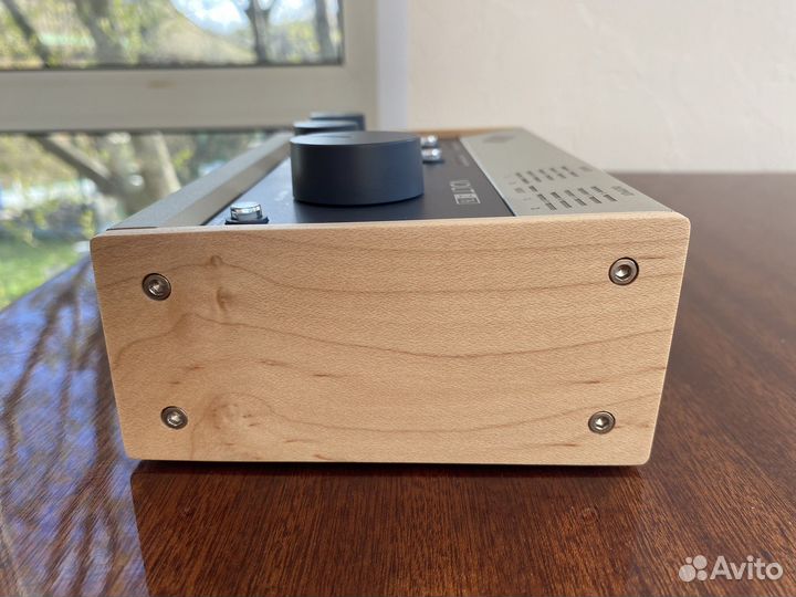 Universal audio Volt 276