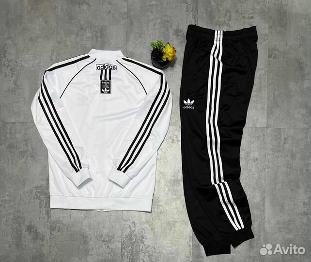 Спортивный костюм Adidas