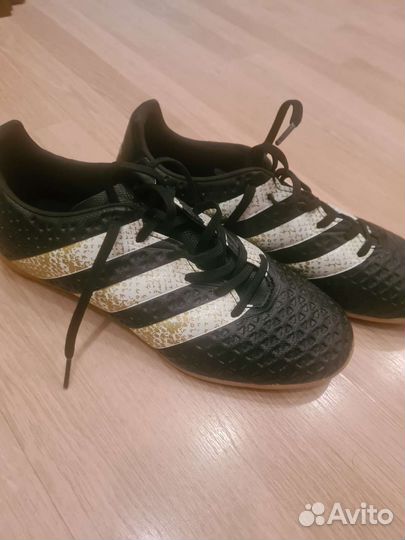 Кроссовки adidas (для зала) оригинал