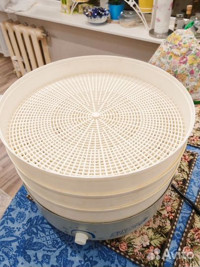 Электросушилка для овощей и фруктов