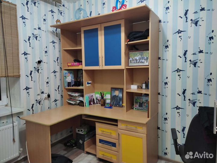 Детская стенка со столом