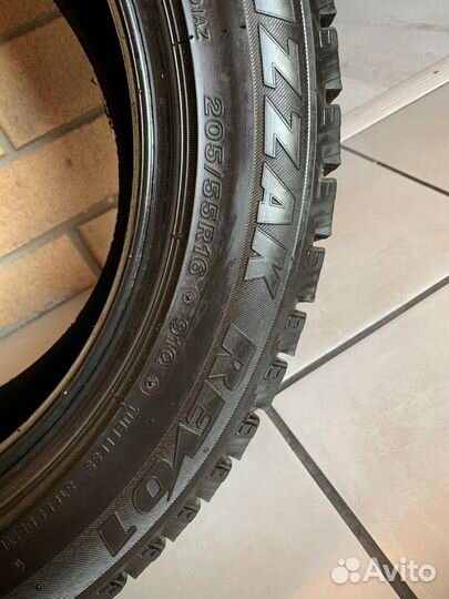 Bridgestone Blizzak Revo1 205/55 R16