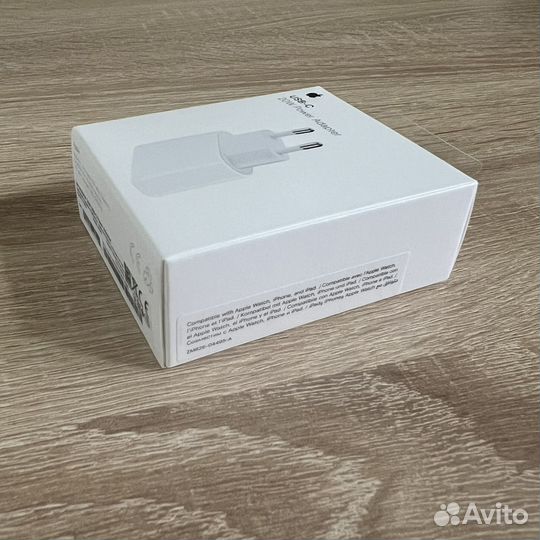 Блок питания Apple 20W USB-C