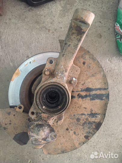 Кулак в сборе нива 212140