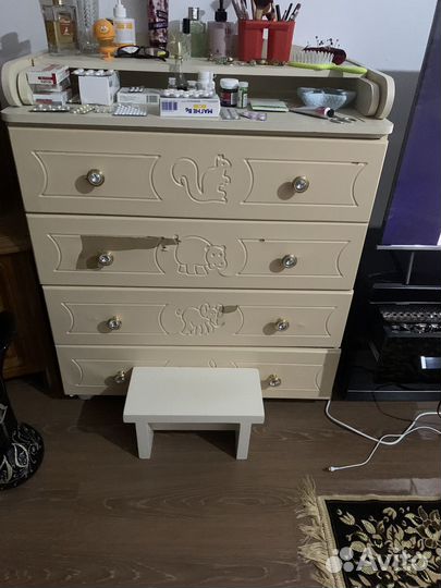 Шкаф деревянный для белья и для одежды