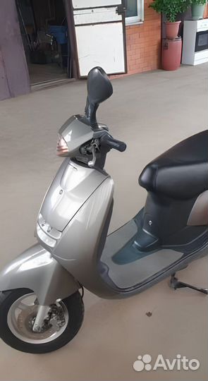 Скутер Honda Lead 50