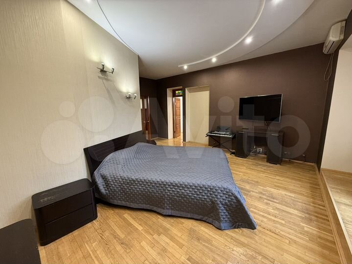 4-к. квартира, 160 м², 3/5 эт.