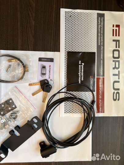 Замок капота модельный