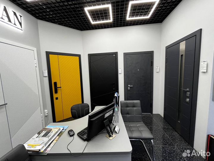 Магазин входных дверей Ле-Грант. г. Москва