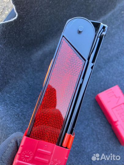 Знак аварийной остановки BMW X5 E70 71606770487