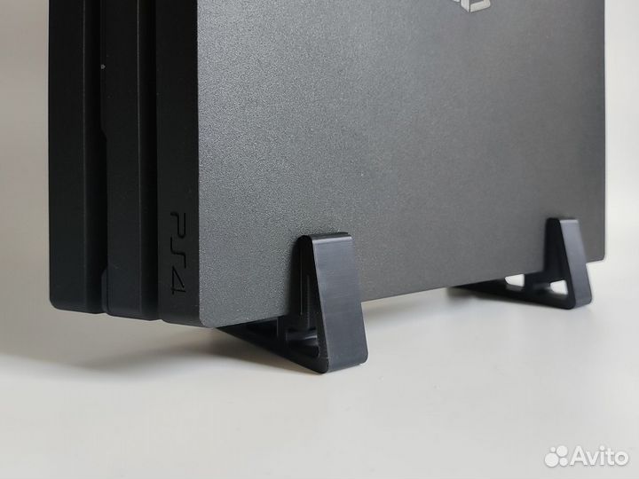 Sony Playstation 4 Pro 1TB + джойстик и 5 игр