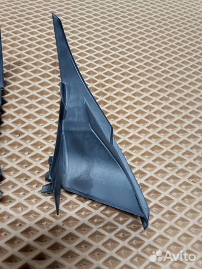 Уголок жабо Subaru Forester SH5