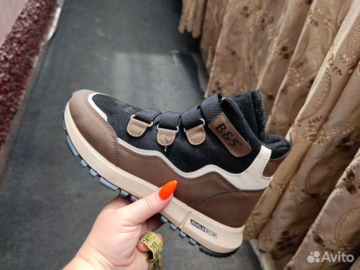 Ботинки зимние новые 40размер