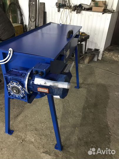 Смеситель кормов горизонтальный в ассортименте