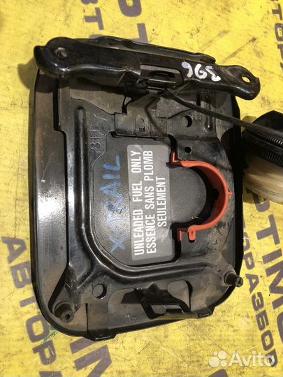 Лючок бензобака Nissan X-Trail T30