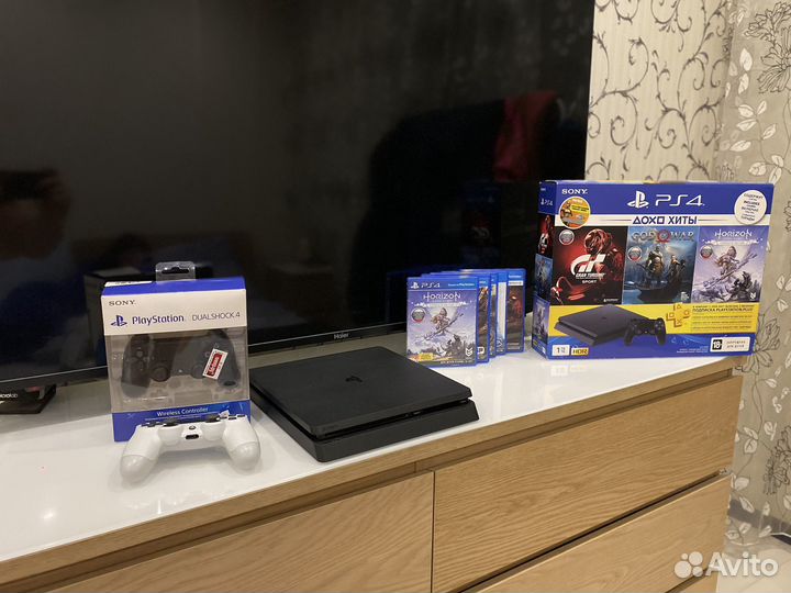 Sony PS4 Slim 1 TB