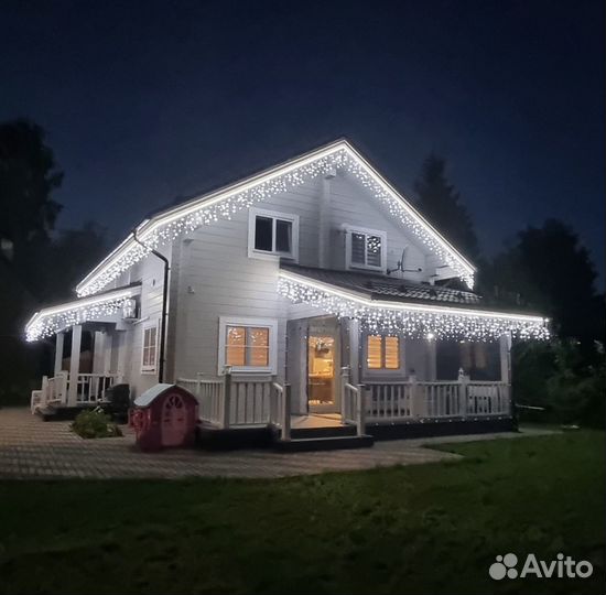 Украшение дома гирляндой и неоном к Новому году