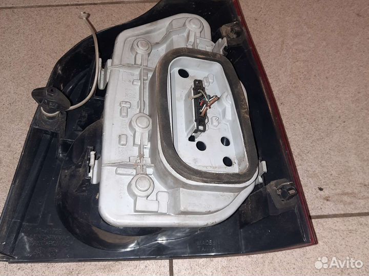 Фонарь задний левый Volkswagen Polo 4