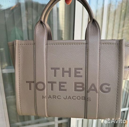 Сумка Marc Jacobs The Leather Tote Bag cement