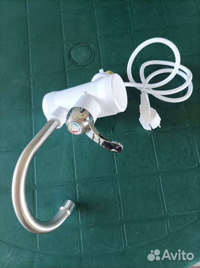 Водонагреватель проточный электрический